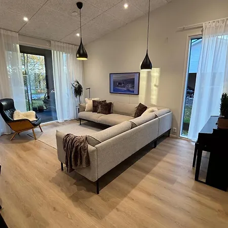 Villa Arctic Glow- Private Aurora Jacuzzi And Sauna